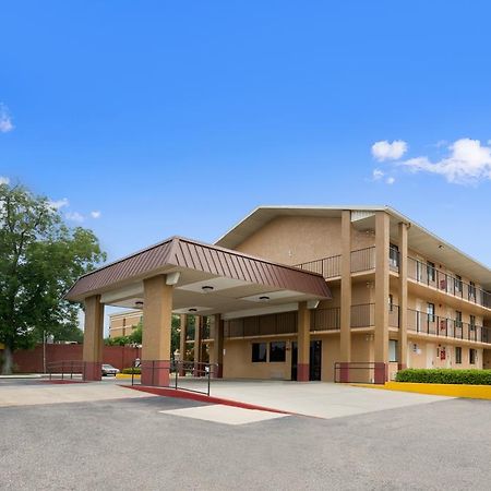 Days Inn Pensacola North Ferry Pass Екстер'єр фото