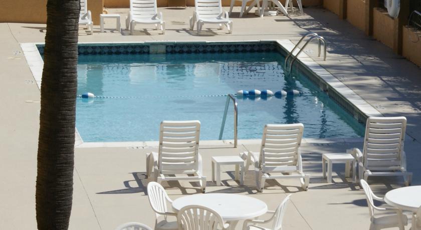 Days Inn Pensacola North Ferry Pass Екстер'єр фото